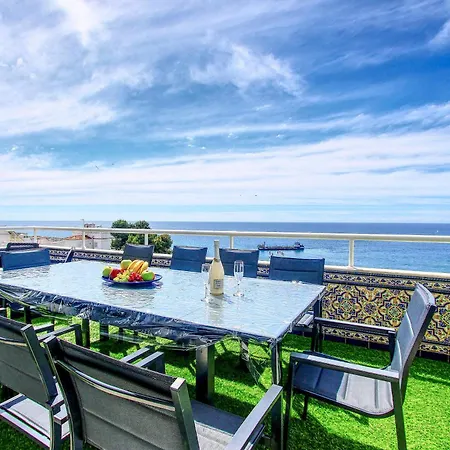 1149 Unique Beachfront Penthouse Center 400m2 Apartment *