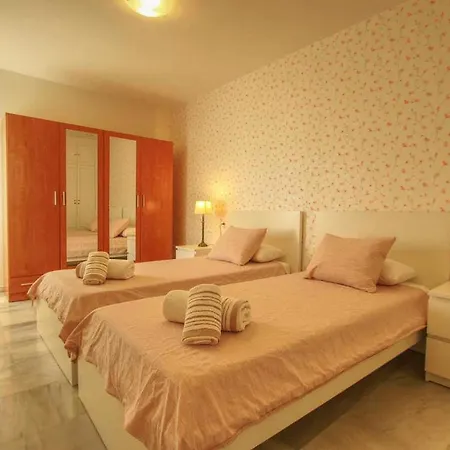 1149 Unique Beachfront Penthouse Center 400m2 Marbella